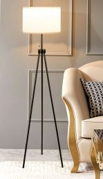 Minimalist Tripod Floor Lamp with Chain Switch